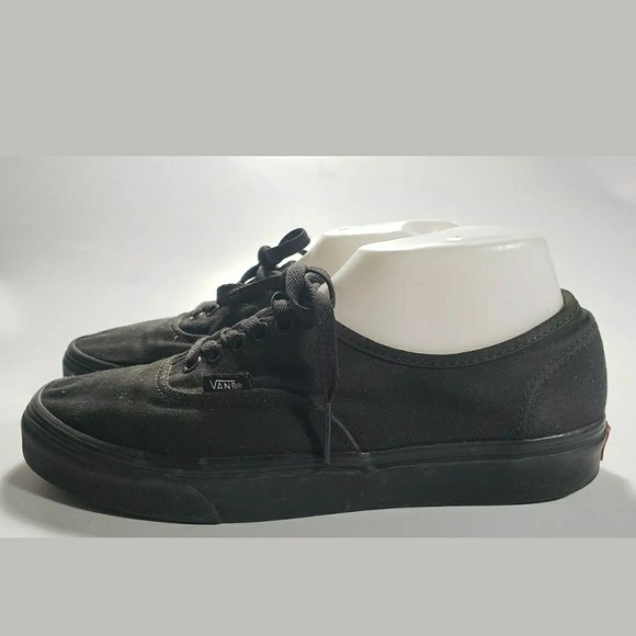 vans triple black authentic